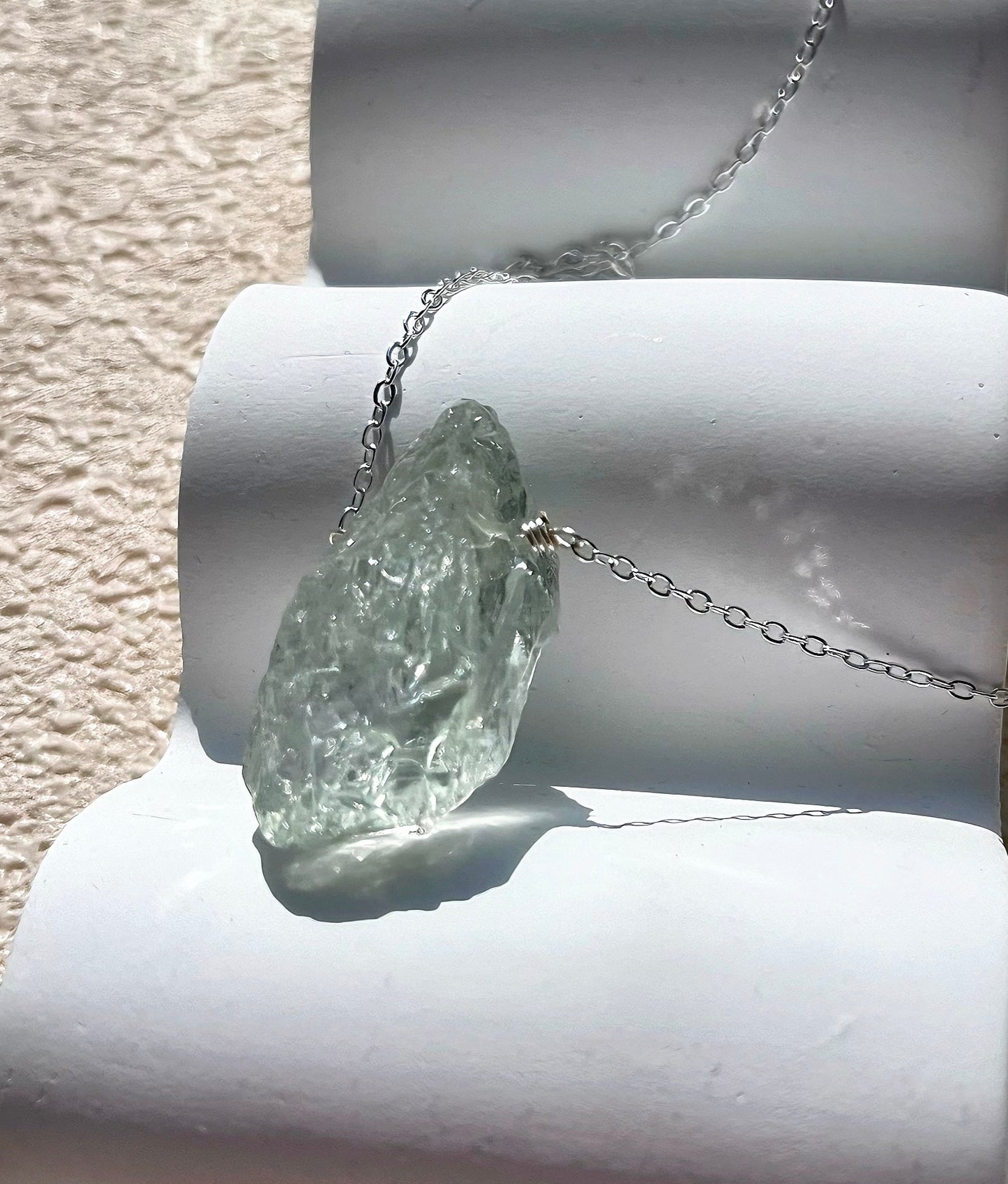 Green crystal rough stone
