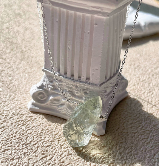 Green crystal rough stone